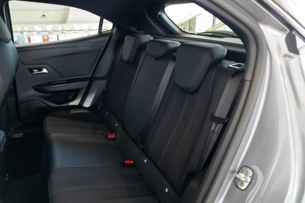 GS 54 kWh | SOH 97% | Navigatie | Camera | Adaptive Cruise | LED Matrix Koplampen | Apple Carplay & Android Auto |