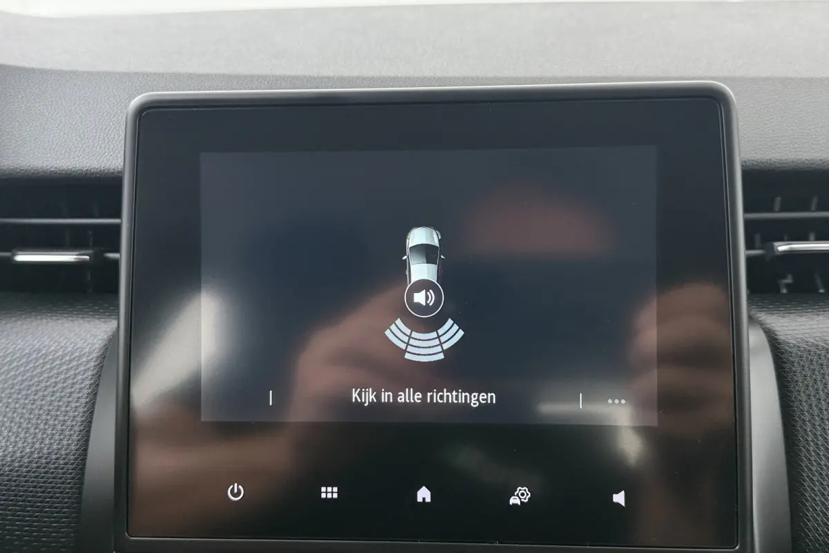 1.0 92 PK TCe Equilibre Navi Carplay Park.sens DAB LED