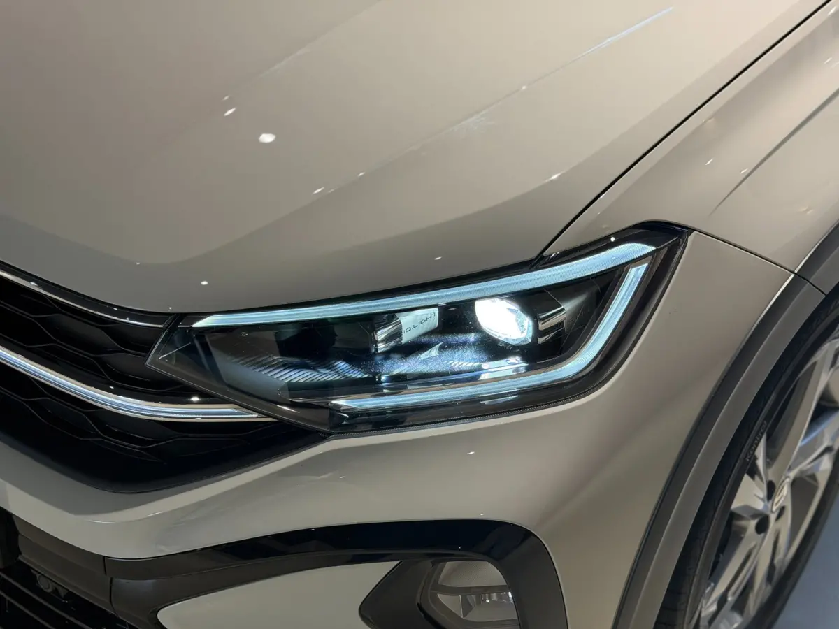 1.0 TSI 3x R-Line |Pano|Virtual Cockpit|Carplay|LED|Stoelverwarming|