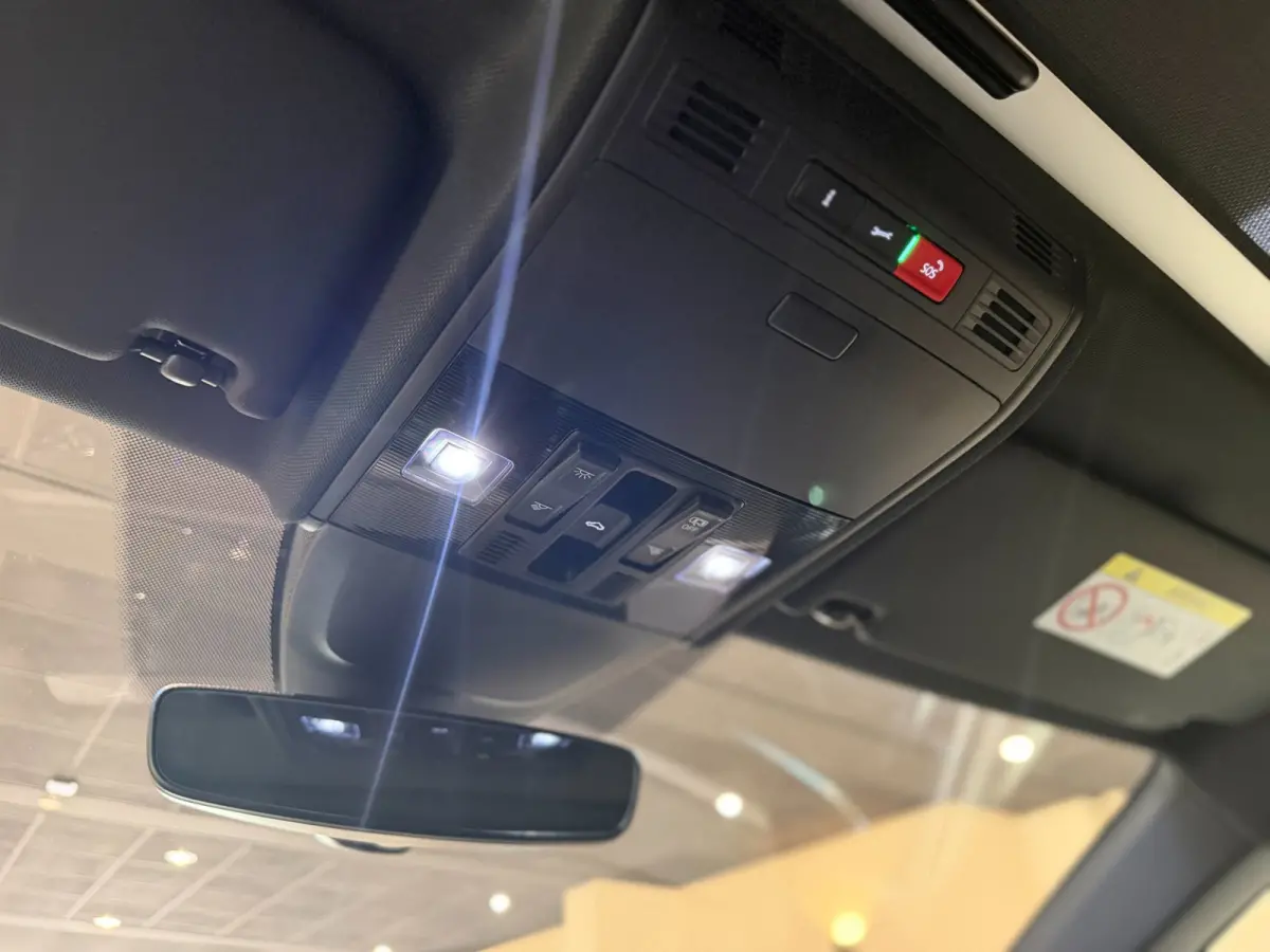 1.0 TSI 3x R-Line |Pano|Virtual Cockpit|Carplay|LED|Stoelverwarming|
