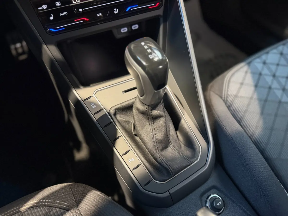 1.0 TSI 3x R-Line |Pano|Virtual Cockpit|Carplay|LED|Stoelverwarming|