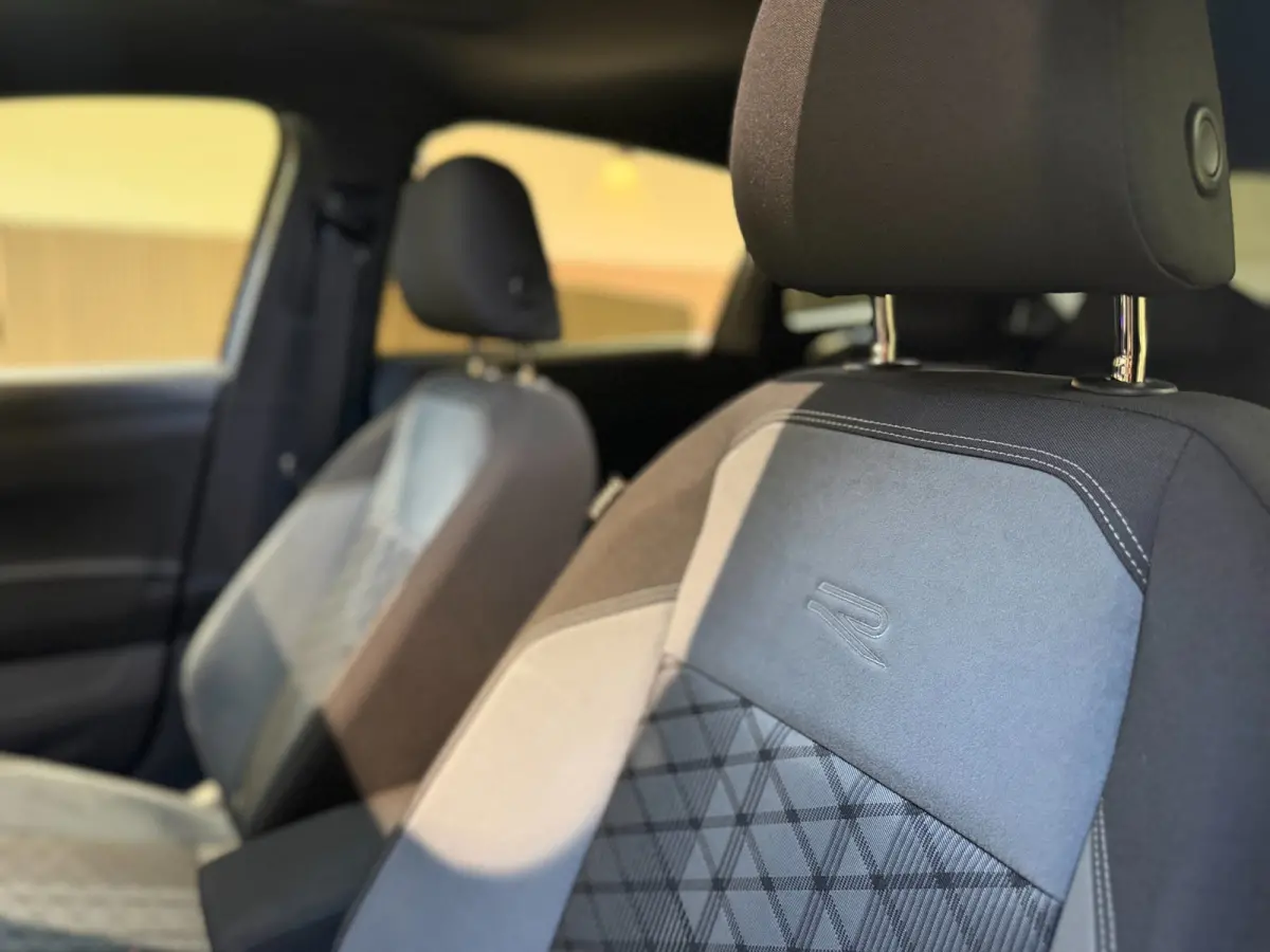 1.0 TSI 3x R-Line |Pano|Virtual Cockpit|Carplay|LED|Stoelverwarming|