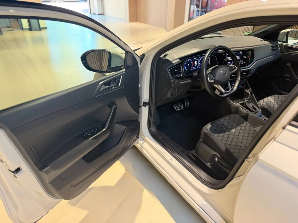 1.0 TSI 3x R-Line |Pano|Virtual Cockpit|Carplay|LED|Stoelverwarming|