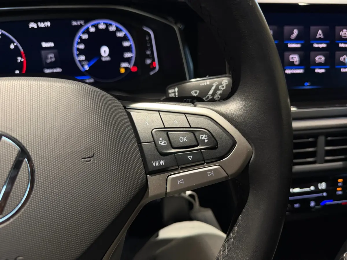 1.0 TSI 3x R-Line |Pano|Virtual Cockpit|Carplay|LED|Stoelverwarming|