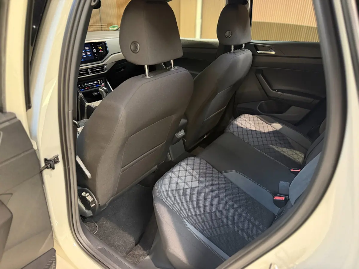 1.0 TSI 3x R-Line |Pano|Virtual Cockpit|Carplay|LED|Stoelverwarming|