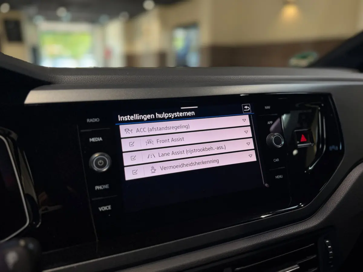 1.0 TSI 3x R-Line |Pano|Virtual Cockpit|Carplay|LED|Stoelverwarming|