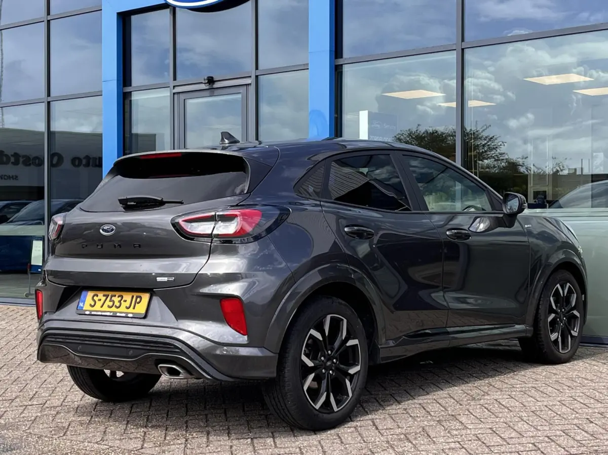1.0 EcoBoost ST-Line X 155PK Winterpack Cruise Navi B&O Parkeersensoren Achter Climate Privacy Glass 18'' Velgen Full-LED *Sportief*