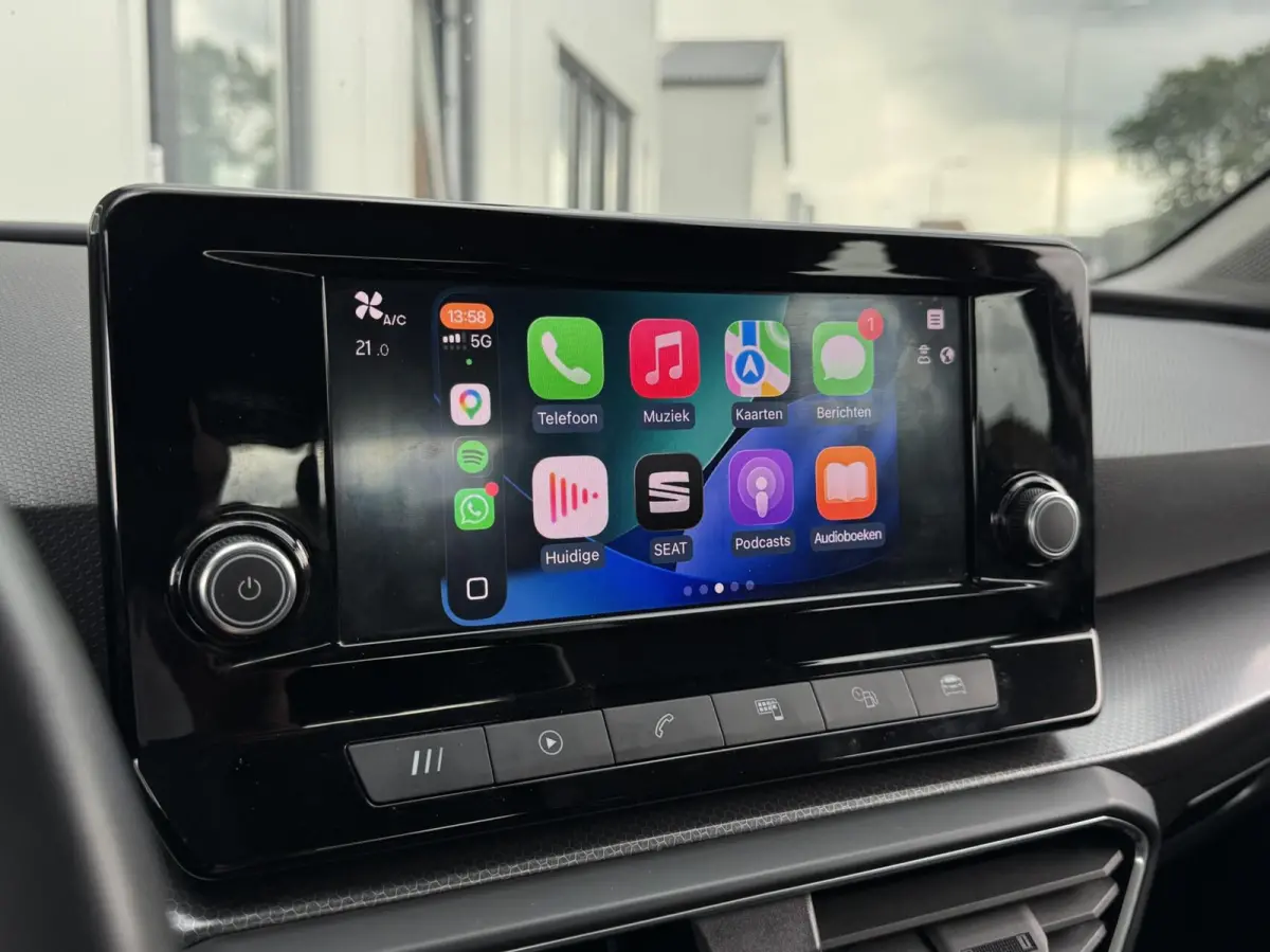 1.0 TSI Style Business Intense | Digital dashboard | Carplay | Adaptive cruise | Sensoren