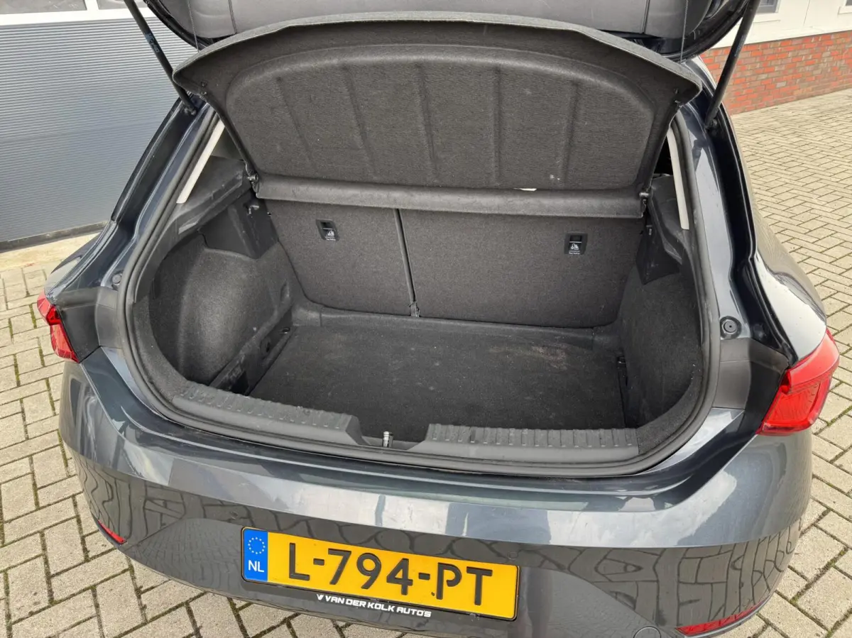 1.0 TSI Style Business Intense | Digital dashboard | Carplay | Adaptive cruise | Sensoren