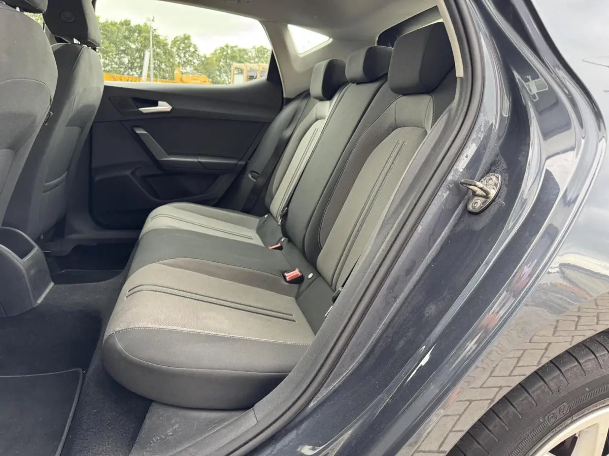 1.0 TSI Style Business Intense | Digital dashboard | Carplay | Adaptive cruise | Sensoren