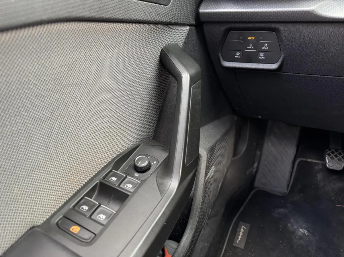 1.0 TSI Style Business Intense | Digital dashboard | Carplay | Adaptive cruise | Sensoren