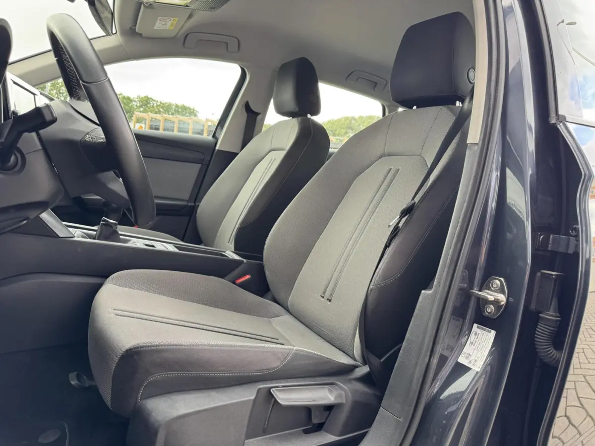 1.0 TSI Style Business Intense | Digital dashboard | Carplay | Adaptive cruise | Sensoren