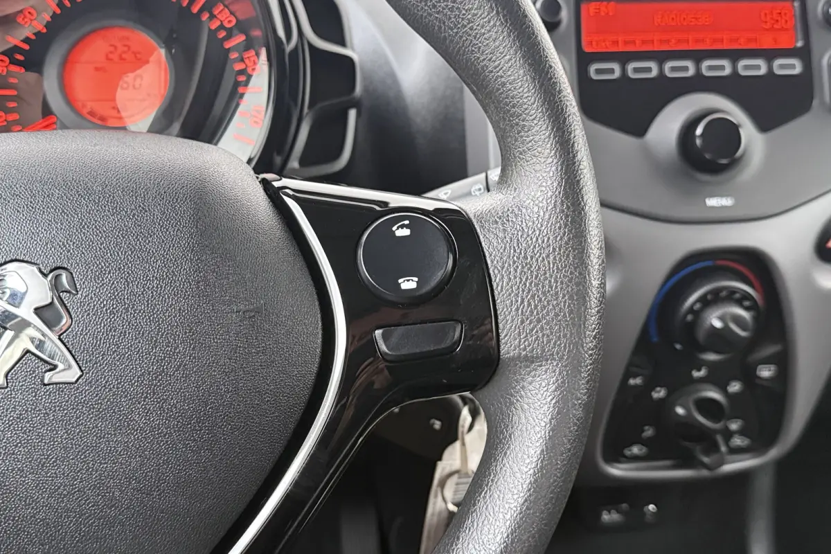 1.0 e-VTi Active Bluetooth DAB LED