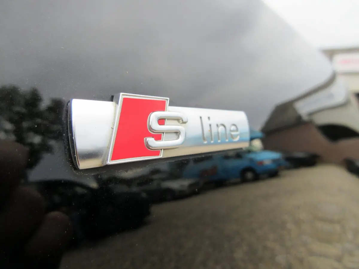 1.8 TFSI Adrenalin Sport * S-line * Navi *