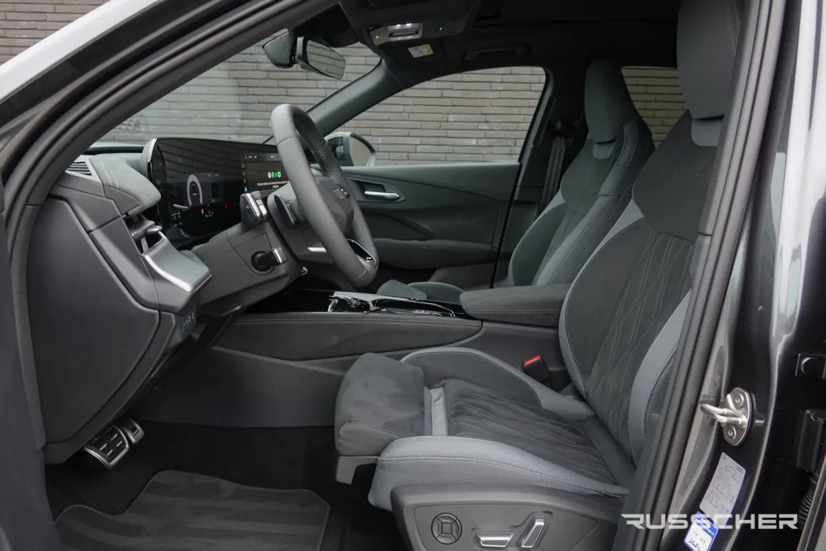 S-Line | e-hybrid 272Pk | Panoramadak | Head-Up Display | 360° Camera | Sonos Premium Sound | 20''