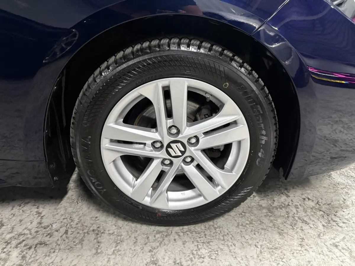 1.8 Hybrid Style | Toyota Corolla | All-season |