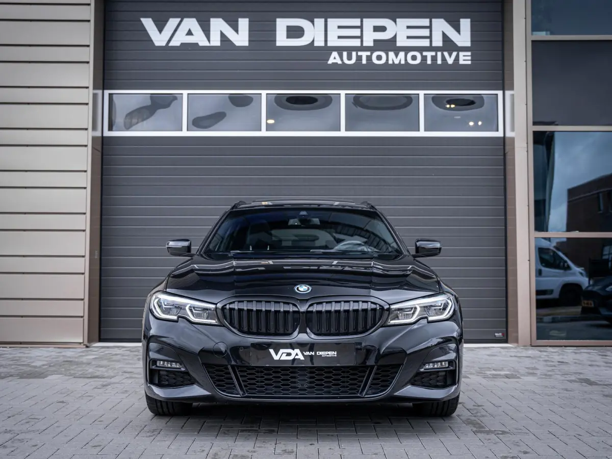 330e High Executive - M-Sport l Laser l Pano l HUD l Memory