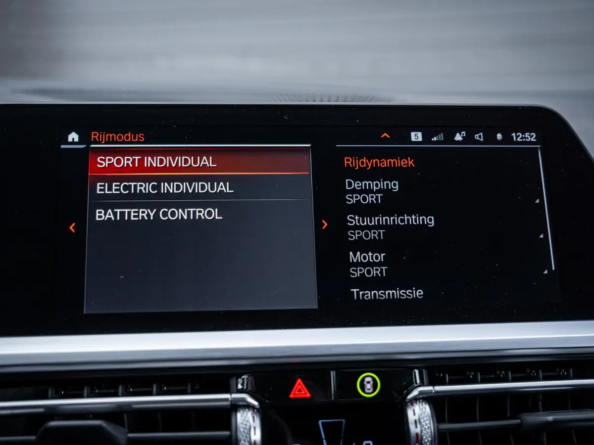330e High Executive - M-Sport l Laser l Pano l HUD l Memory