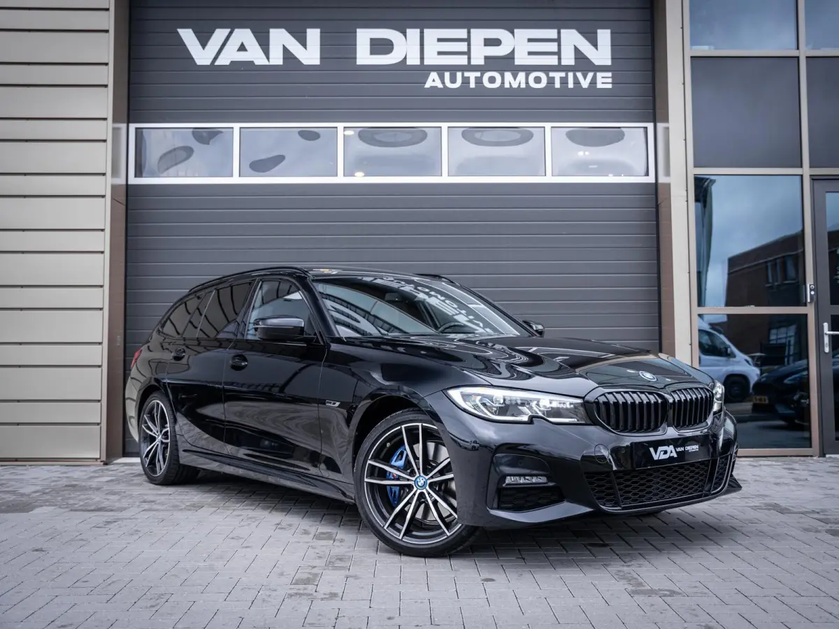 330e High Executive - M-Sport l Laser l Pano l HUD l Memory