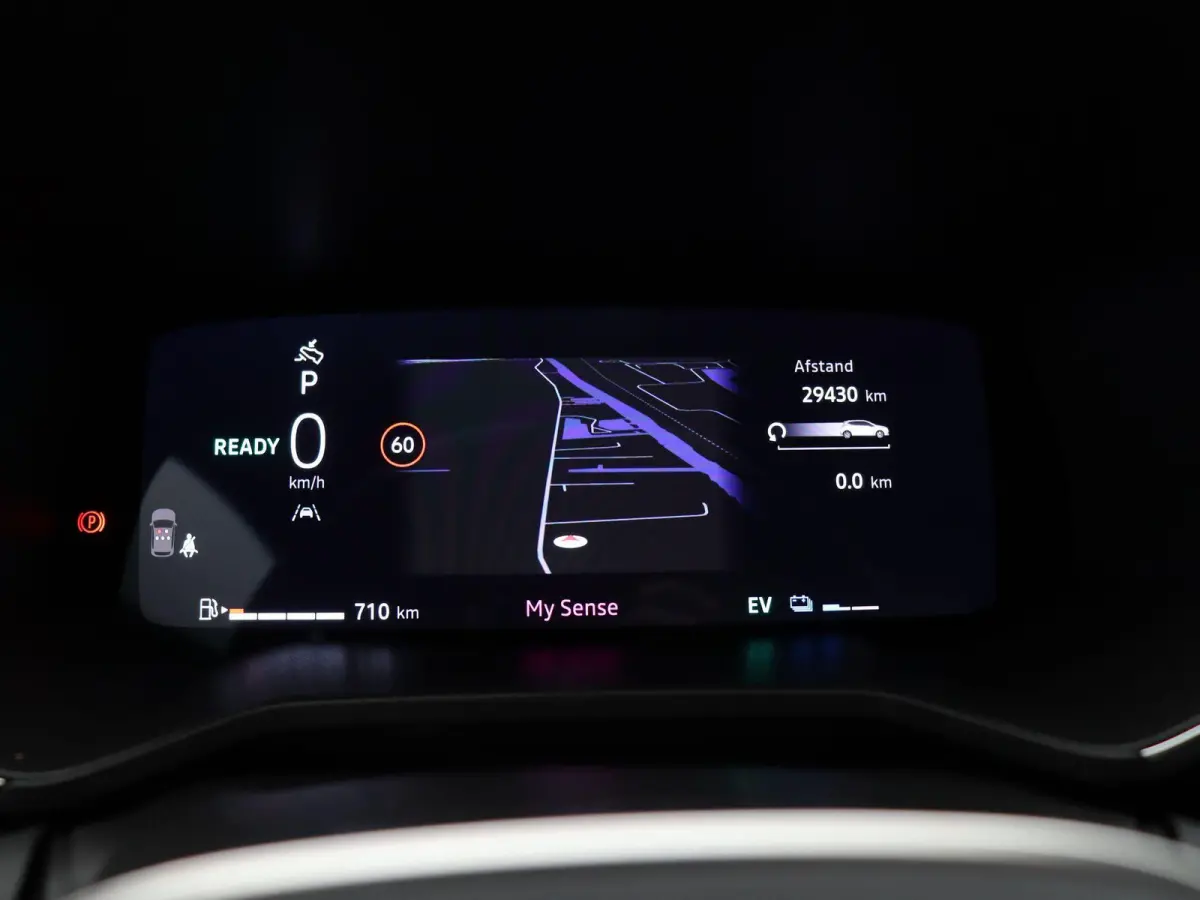 145pk E-Tech Full Hybrid Esprit Alpine | Stoel- en stuurwielverwarming | Achteruitrijcamera | Apple Carplay / Android Auto |