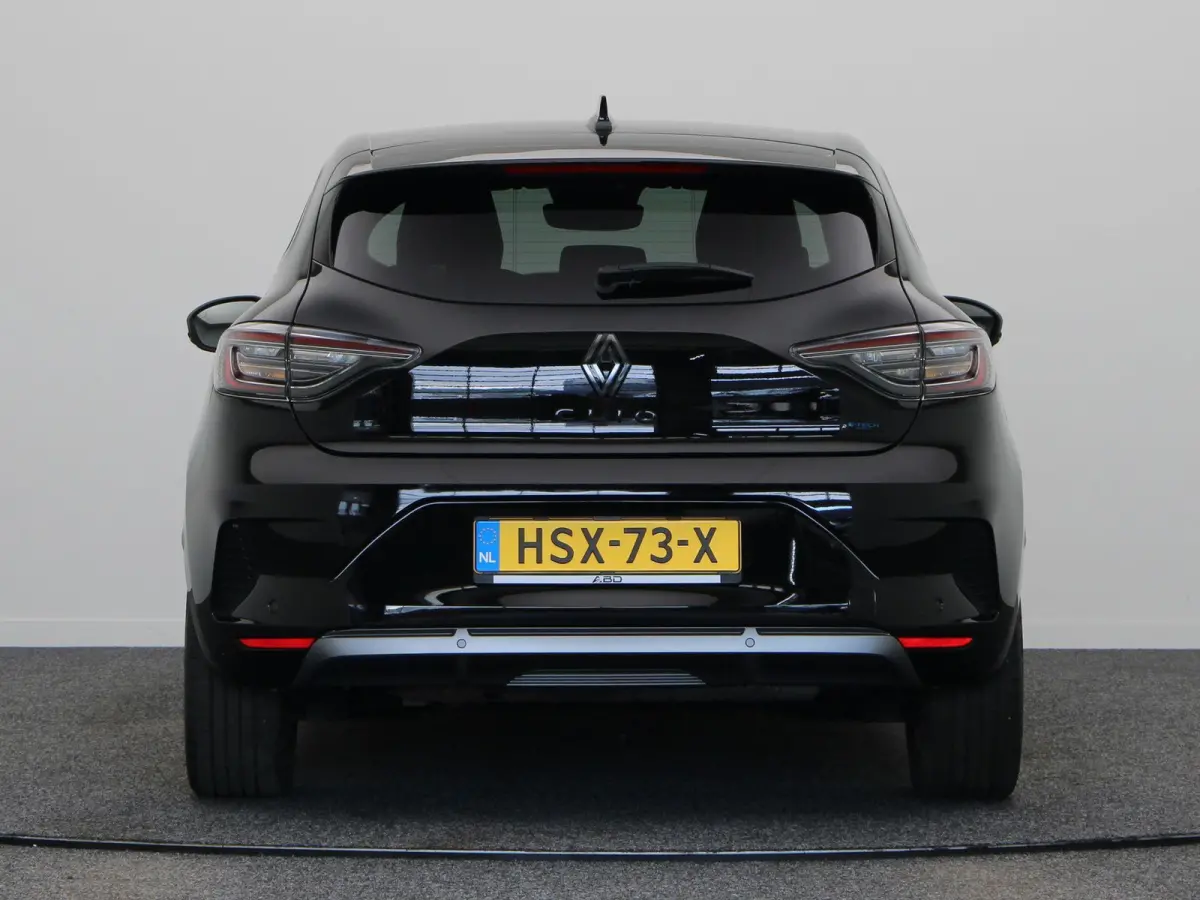 145pk E-Tech Full Hybrid Esprit Alpine | Stoel- en stuurwielverwarming | Achteruitrijcamera | Apple Carplay / Android Auto |