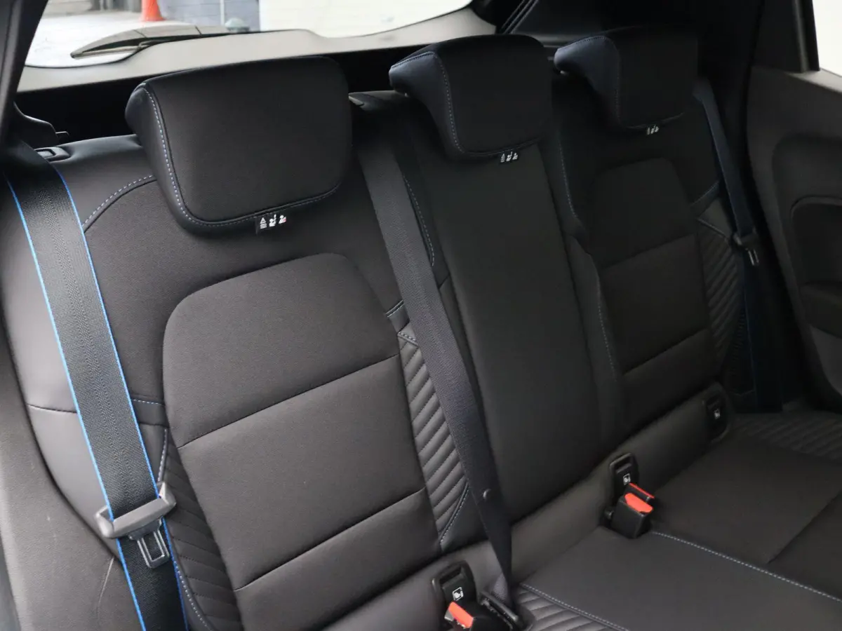 145pk E-Tech Full Hybrid Esprit Alpine | Stoel- en stuurwielverwarming | Achteruitrijcamera | Apple Carplay / Android Auto |