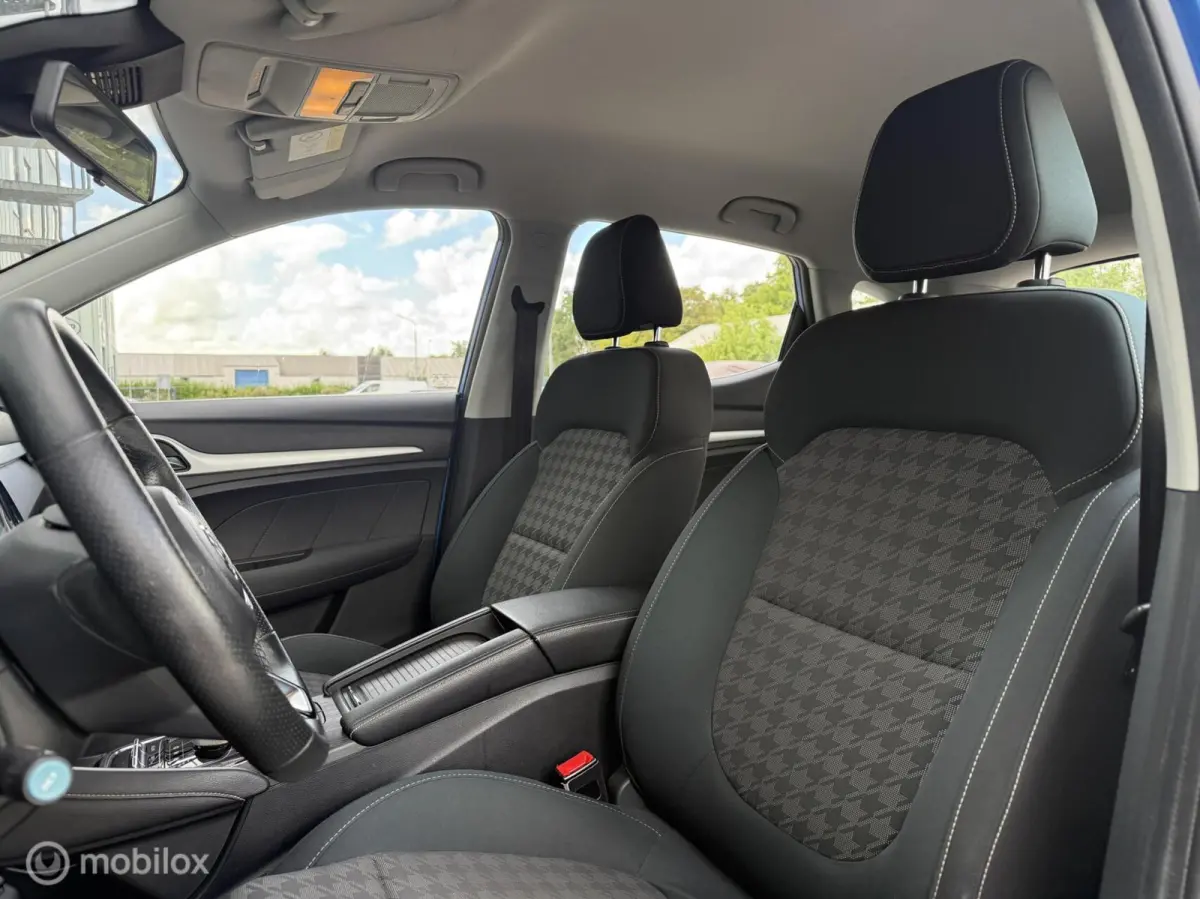 Comfort 45 kWh / SOH 91% / ACC / CarPlay