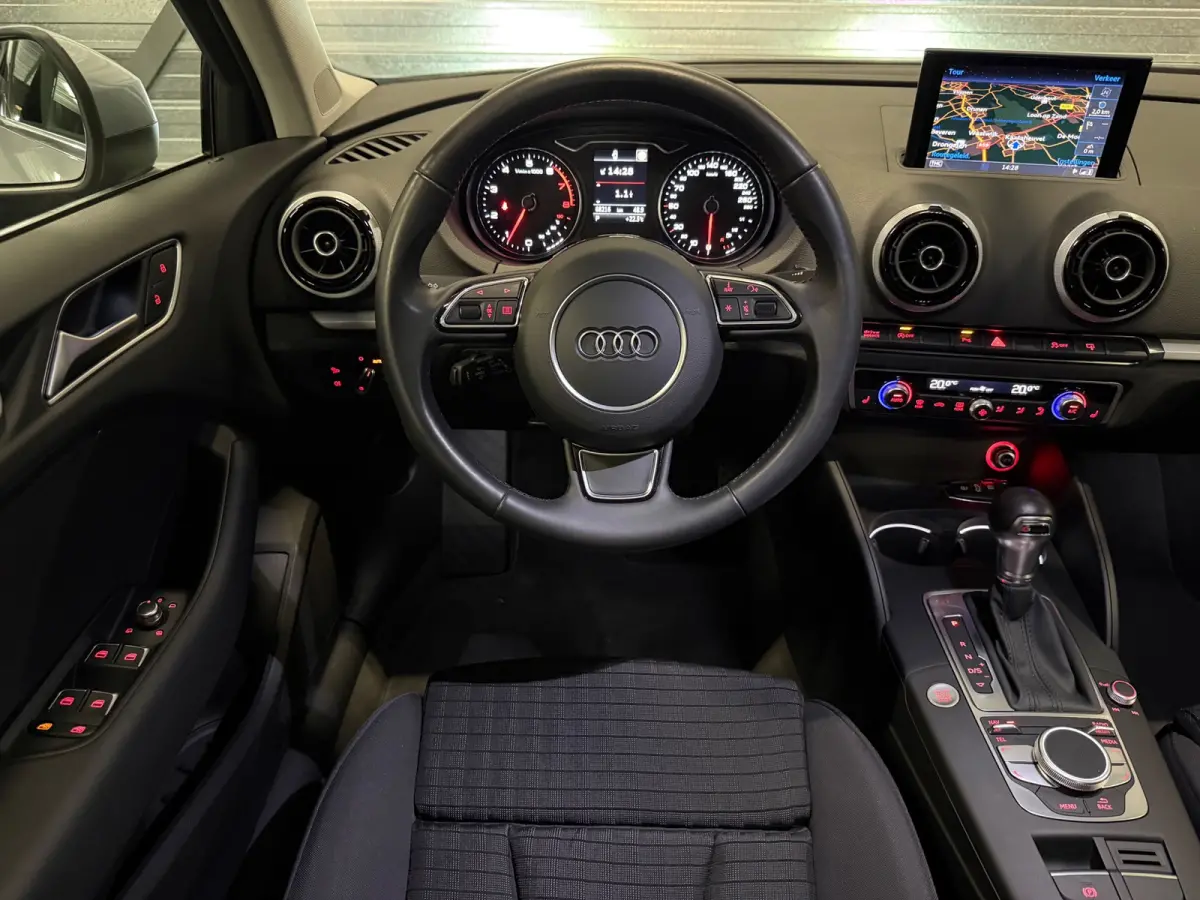 1.8 TFSI quattro Ambiente 180-PK!/S-TRONIC/LED/NAVI/CRUISE/CAMERA/LANE-ASSIST/12-MND-GARANTIE