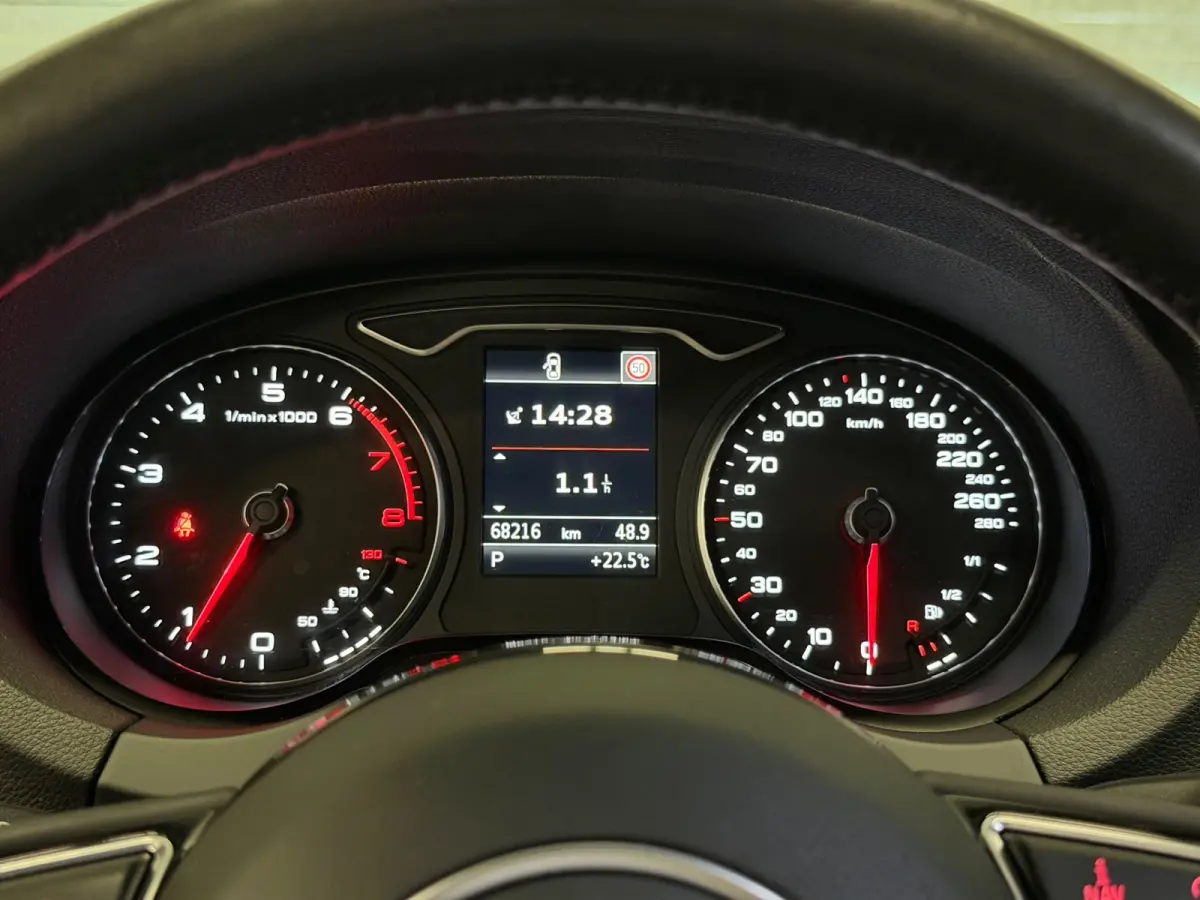1.8 TFSI quattro Ambiente 180-PK!/S-TRONIC/LED/NAVI/CRUISE/CAMERA/LANE-ASSIST/12-MND-GARANTIE