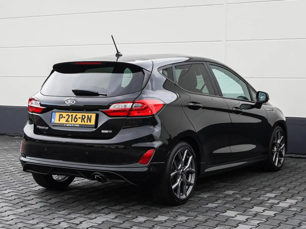 1.0 125pk EcoBoost Hybrid ST-Line | Carplay | Full LED | Winterpakket