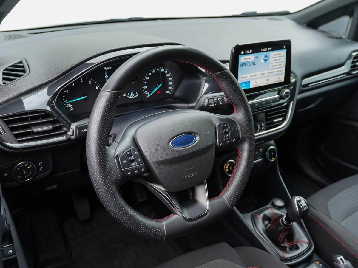 1.0 125pk EcoBoost Hybrid ST-Line | Carplay | Full LED | Winterpakket