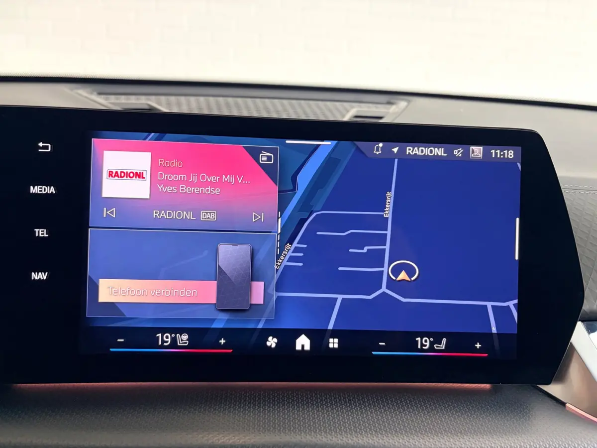 SDrive20i M Sport 170pk Launch Edition Black Pakket, LED, Navi, Leder, Massage, 20inch, NEDERLANDSE AUTO 1ste eigenaar!