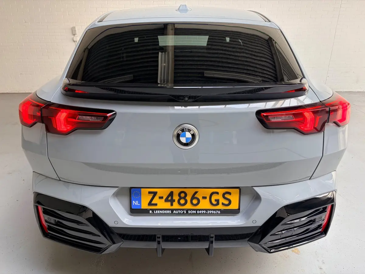 SDrive20i M Sport 170pk Launch Edition Black Pakket, LED, Navi, Leder, Massage, 20inch, NEDERLANDSE AUTO 1ste eigenaar!