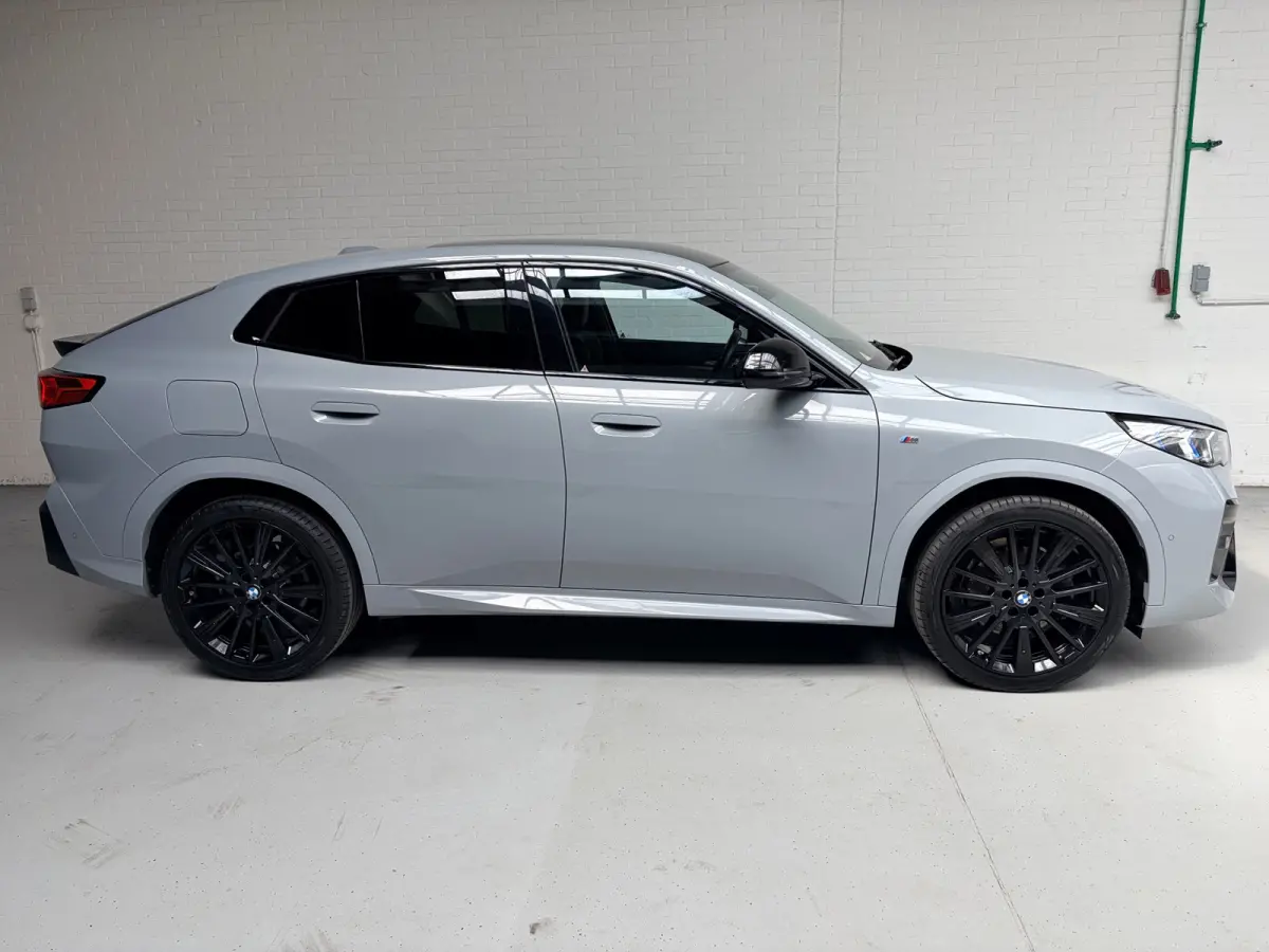 SDrive20i M Sport 170pk Launch Edition Black Pakket, LED, Navi, Leder, Massage, 20inch, NEDERLANDSE AUTO 1ste eigenaar!