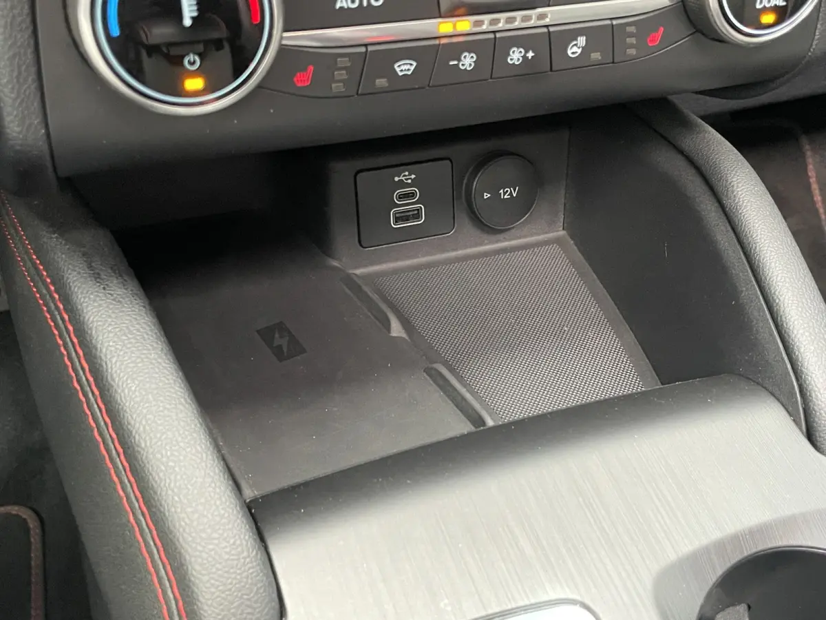 2.5 PHEV ST-Line X | Pano | Trekhaak | Adap. Cruise | B&O Audio | Winter Pack | Achteruitrijcamera | Airco (automatisch) | Apple Carplay/Android Auto|telefoonintegratie premium