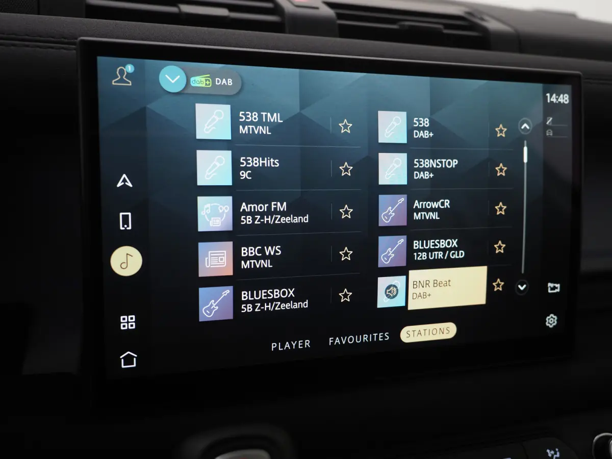 2.0 P400e 110 | Panoramadak | Honeycomb Leder | Trekhaak | Sidesteps | 360 | Meridian | Keyless