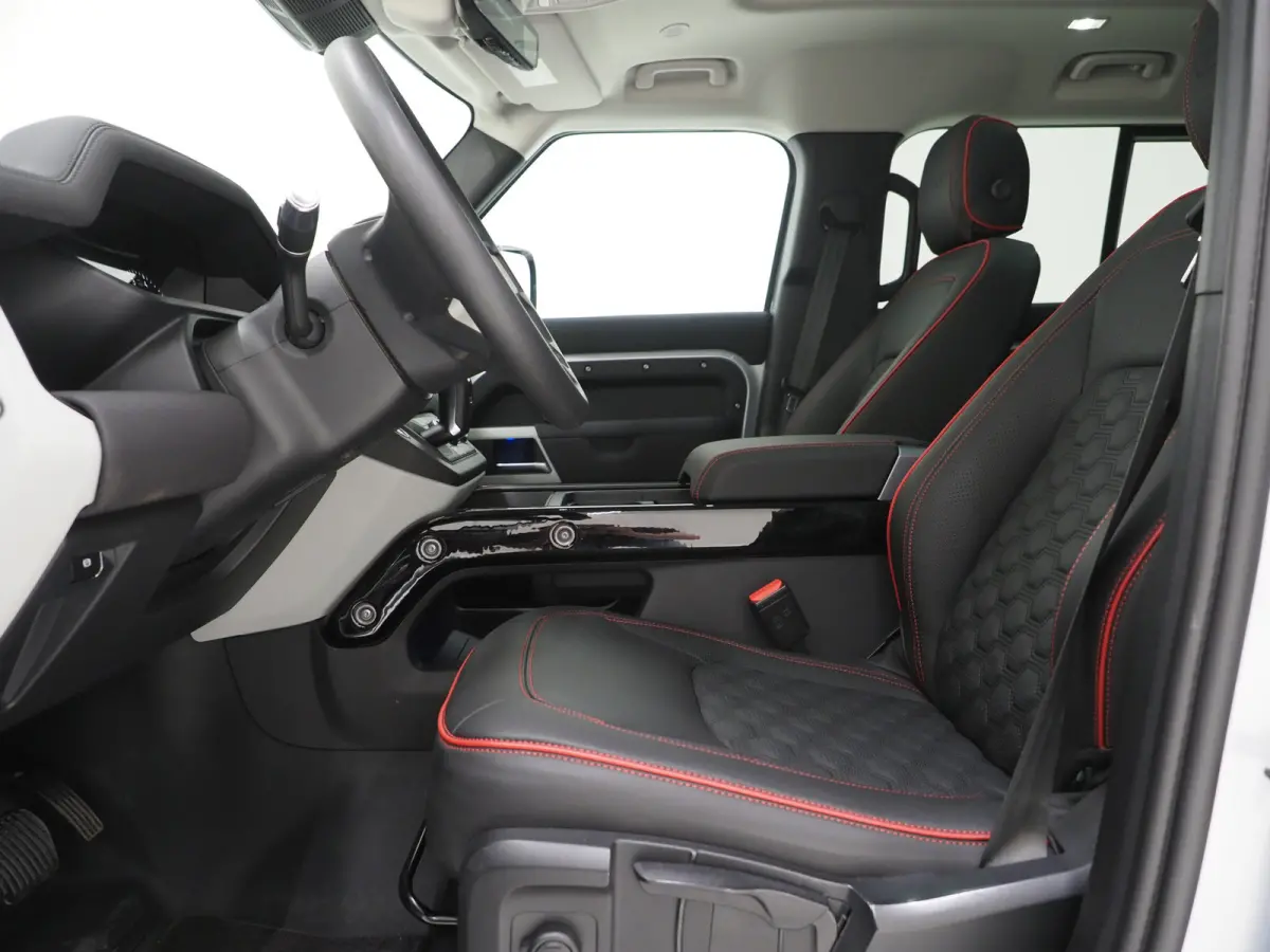 2.0 P400e 110 | Panoramadak | Honeycomb Leder | Trekhaak | Sidesteps | 360 | Meridian | Keyless