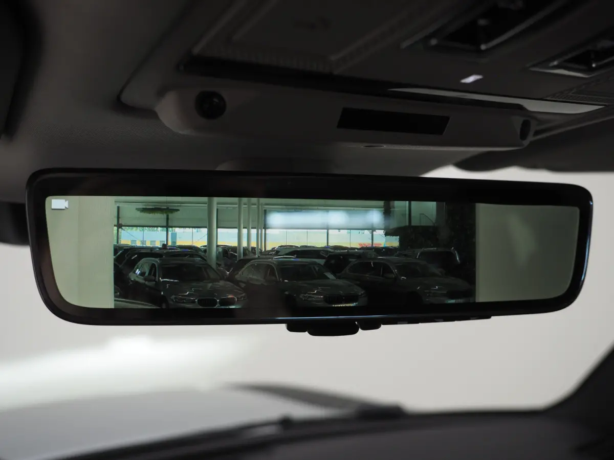 2.0 P400e 110 | Panoramadak | Honeycomb Leder | Trekhaak | Sidesteps | 360 | Meridian | Keyless