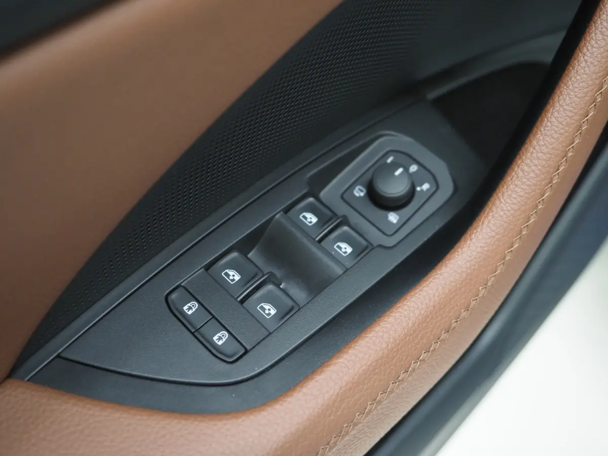 1.5 TSI PHEV | Leder | Matrix LED | Head Up | Camera | Sfeerlicht | Keyless | Adaptive Cruise | Memory | Carplay