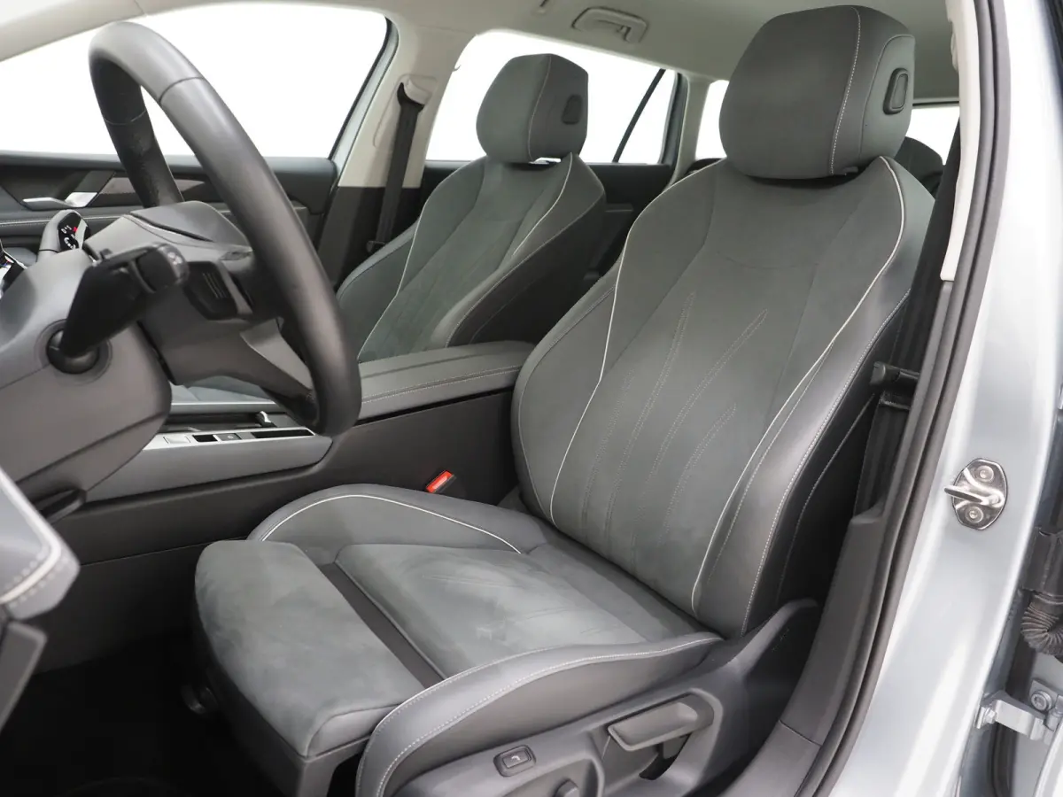 1.5 eHybrid 204PK | Leder/Alcantara | Massage | Sfeerlicht | Camera | Keyless | Adaptive Cruise | Carplay