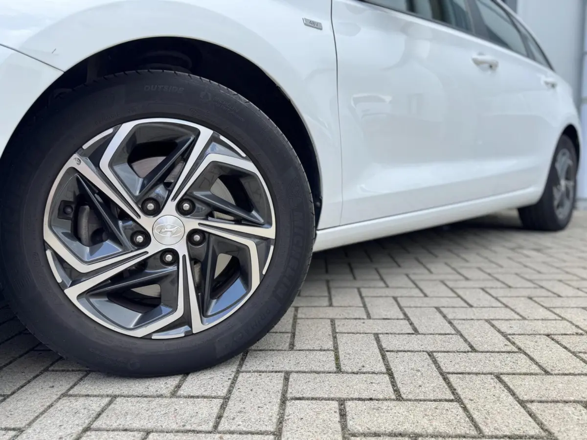 1.0 T-GDi MHEV Comfort Smart | LED | Carplay | Camera | Cruise | Trekhaak | Navigatie | Climate