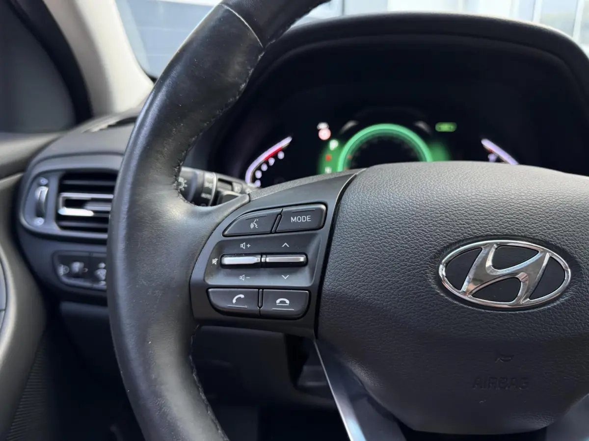 1.0 T-GDi MHEV Comfort Smart | LED | Carplay | Camera | Cruise | Trekhaak | Navigatie | Climate