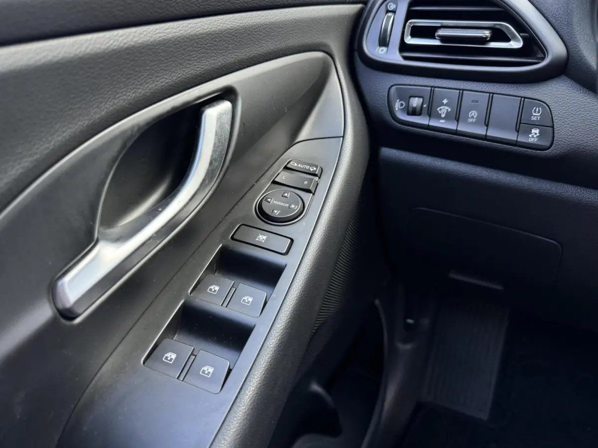 1.0 T-GDi MHEV Comfort Smart | LED | Carplay | Camera | Cruise | Trekhaak | Navigatie | Climate