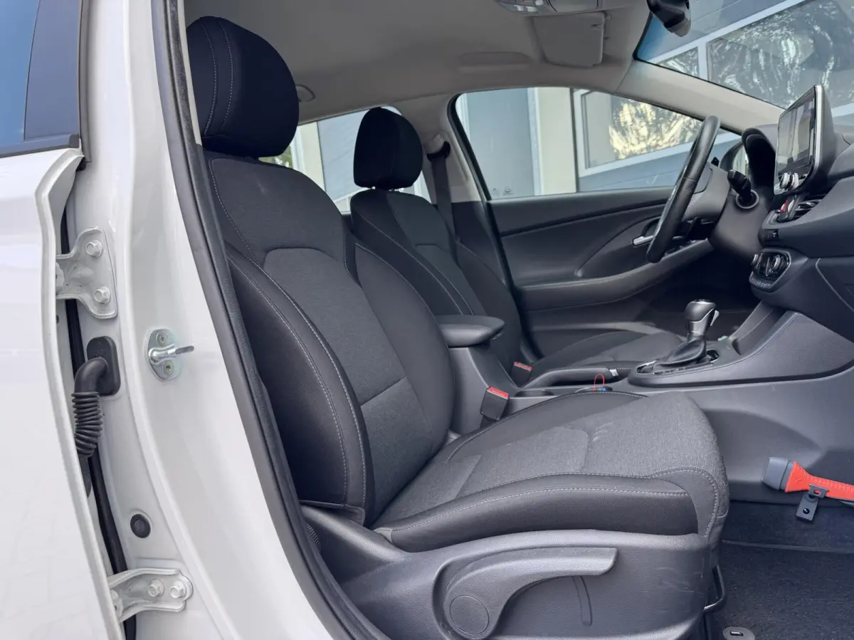1.0 T-GDi MHEV Comfort Smart | LED | Carplay | Camera | Cruise | Trekhaak | Navigatie | Climate