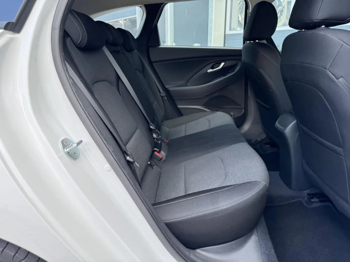 1.0 T-GDi MHEV Comfort Smart | LED | Carplay | Camera | Cruise | Trekhaak | Navigatie | Climate