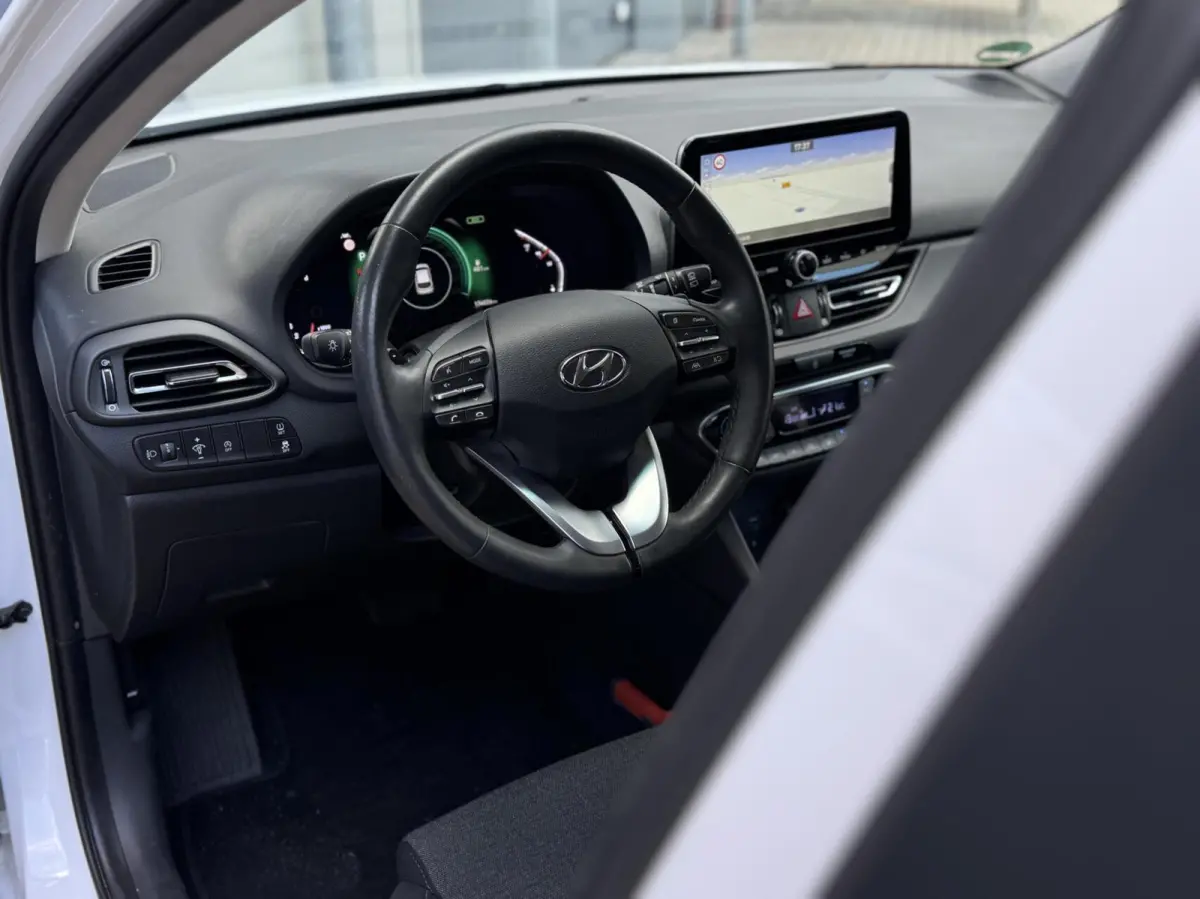 1.0 T-GDi MHEV Comfort Smart | LED | Carplay | Camera | Cruise | Trekhaak | Navigatie | Climate