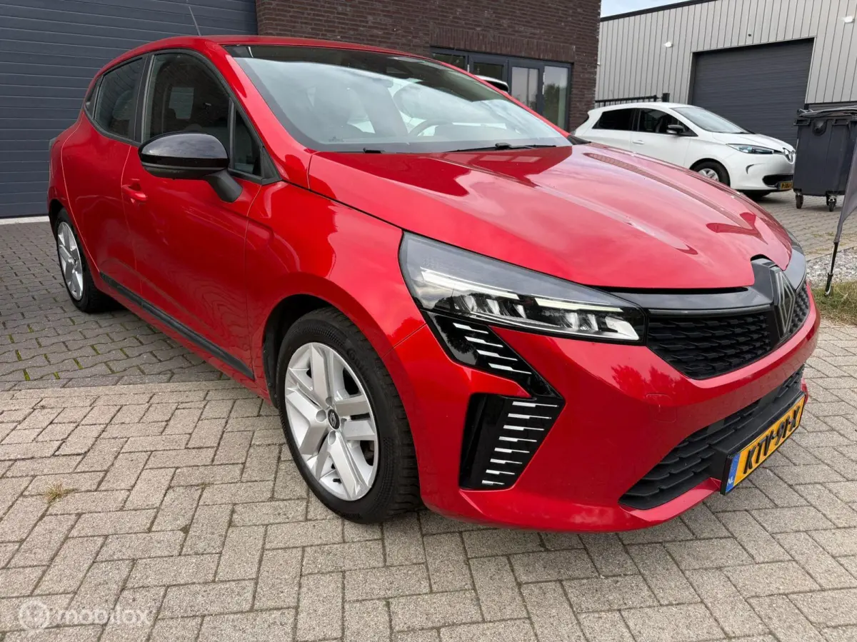 1.6 E-Tech Hybrid 145 Evolution 11-2023