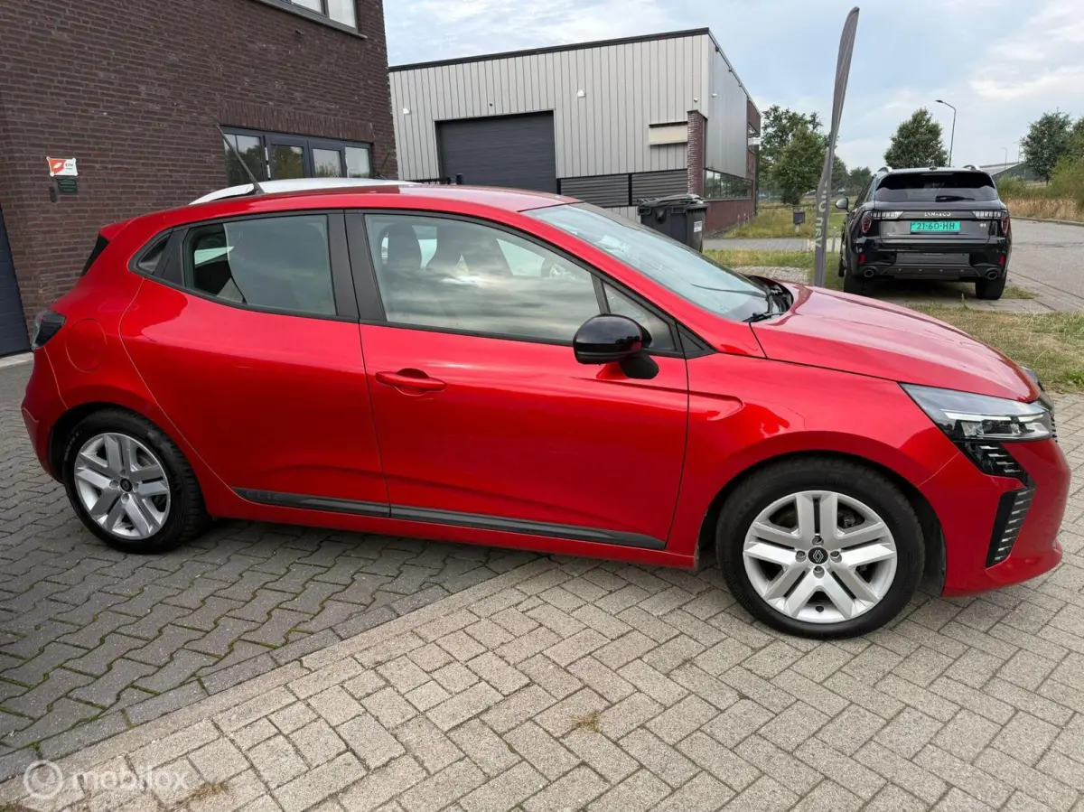 1.6 E-Tech Hybrid 145 Evolution 11-2023