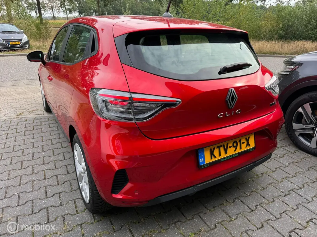 1.6 E-Tech Hybrid 145 Evolution 11-2023