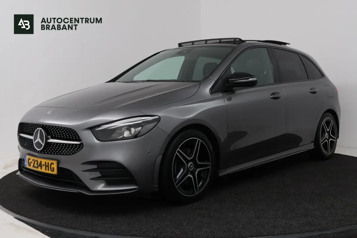 180 Business Solution AMG (PANORAMADAK, STOELVERWARMING, CAMERA, NAVIGATIE)